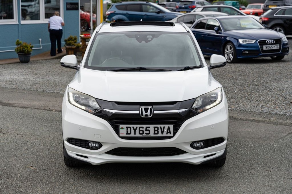 Used Honda HR-V 2015 for sale - 76304229: Photo 2
