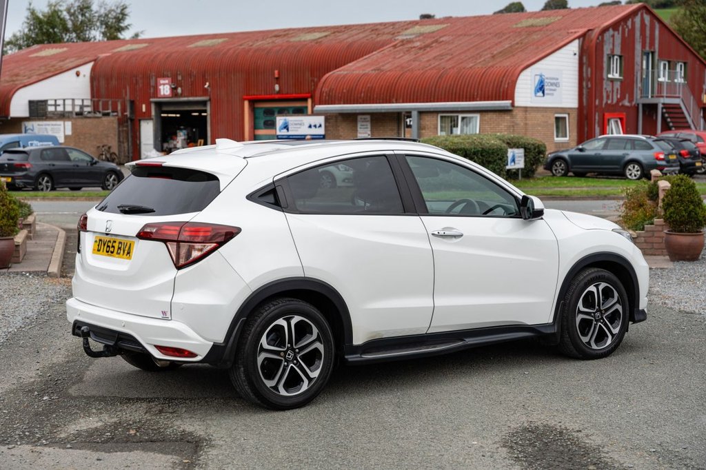 Used Honda HR-V 2015 for sale - 76304229: Photo 6