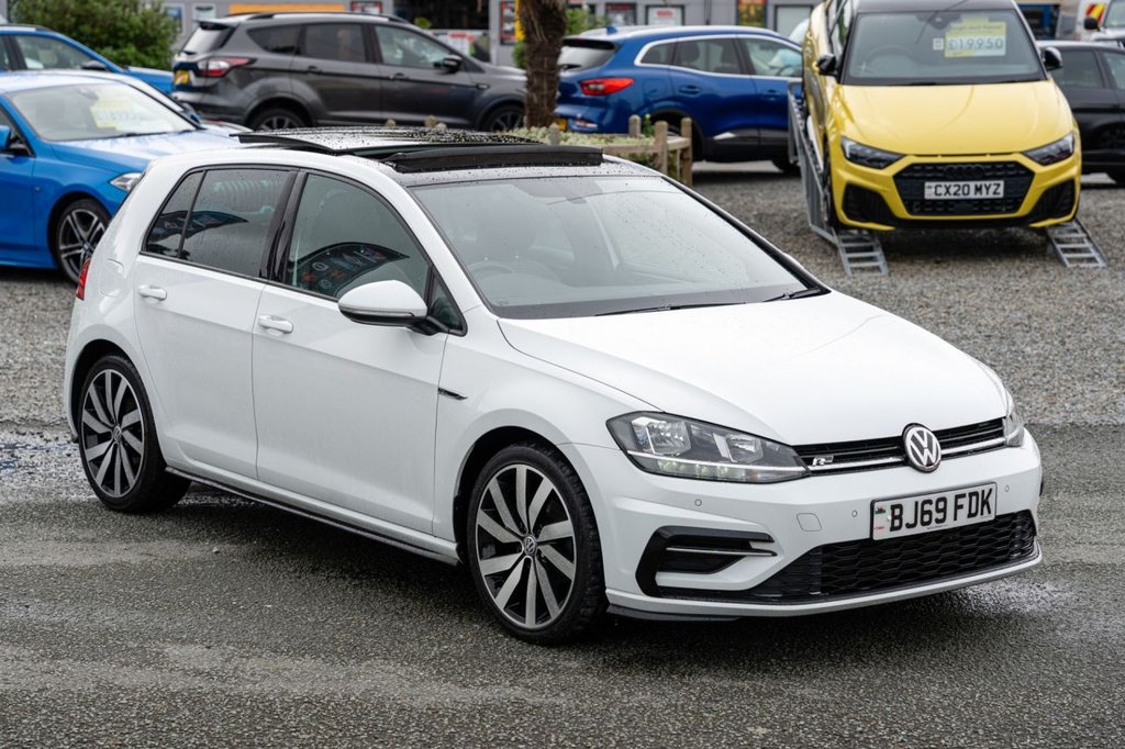 Used Volkswagen Golf 2019 for sale - 77128306: Photo 1
