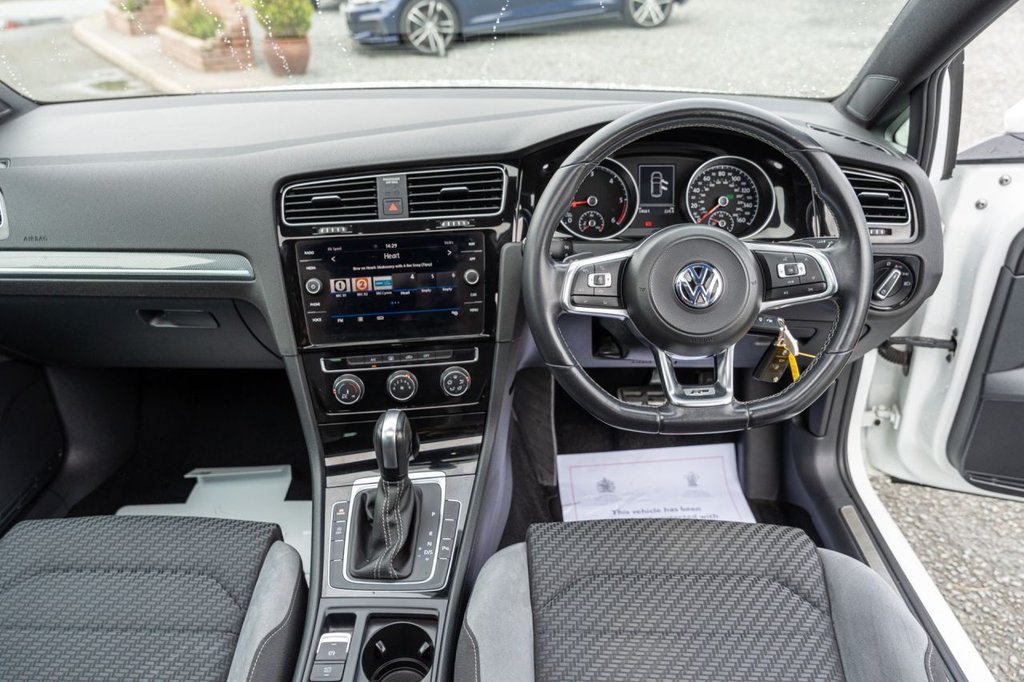 Used Volkswagen Golf 2019 for sale - 77128306: Photo 8