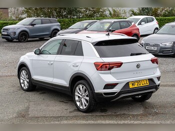 Used Volkswagen T-Roc 2020 for sale - 77249887: Photo