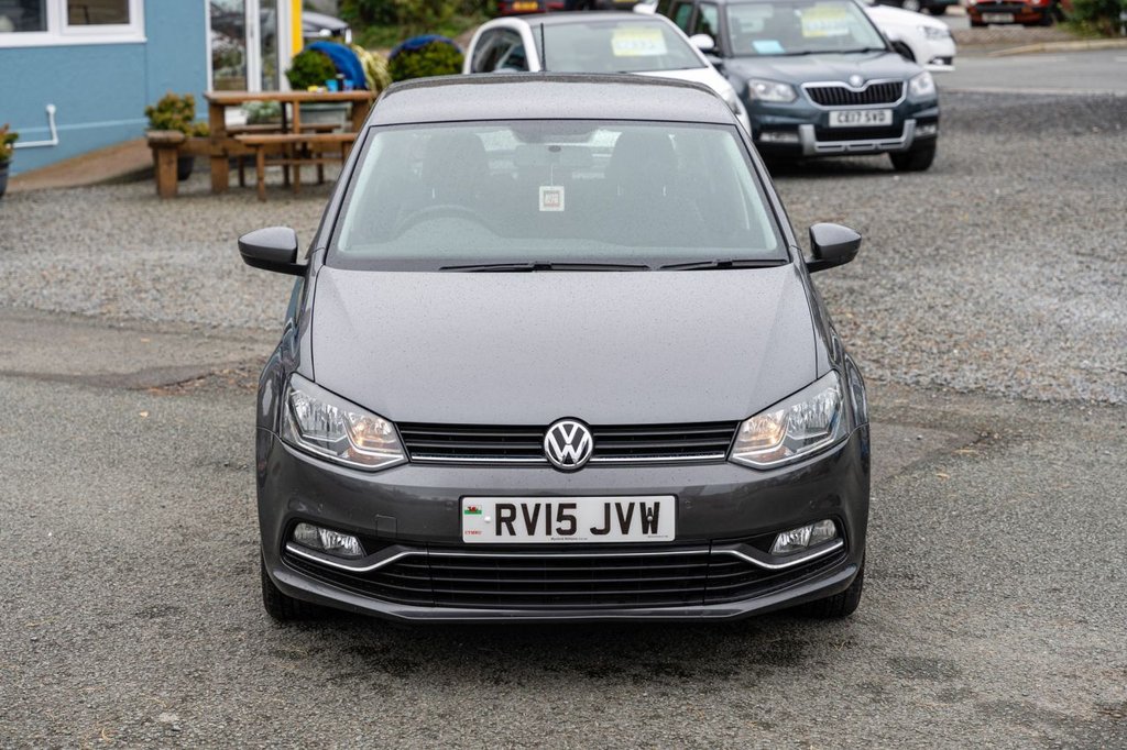Used Volkswagen Polo 2015 for sale - 76429797: Photo 2