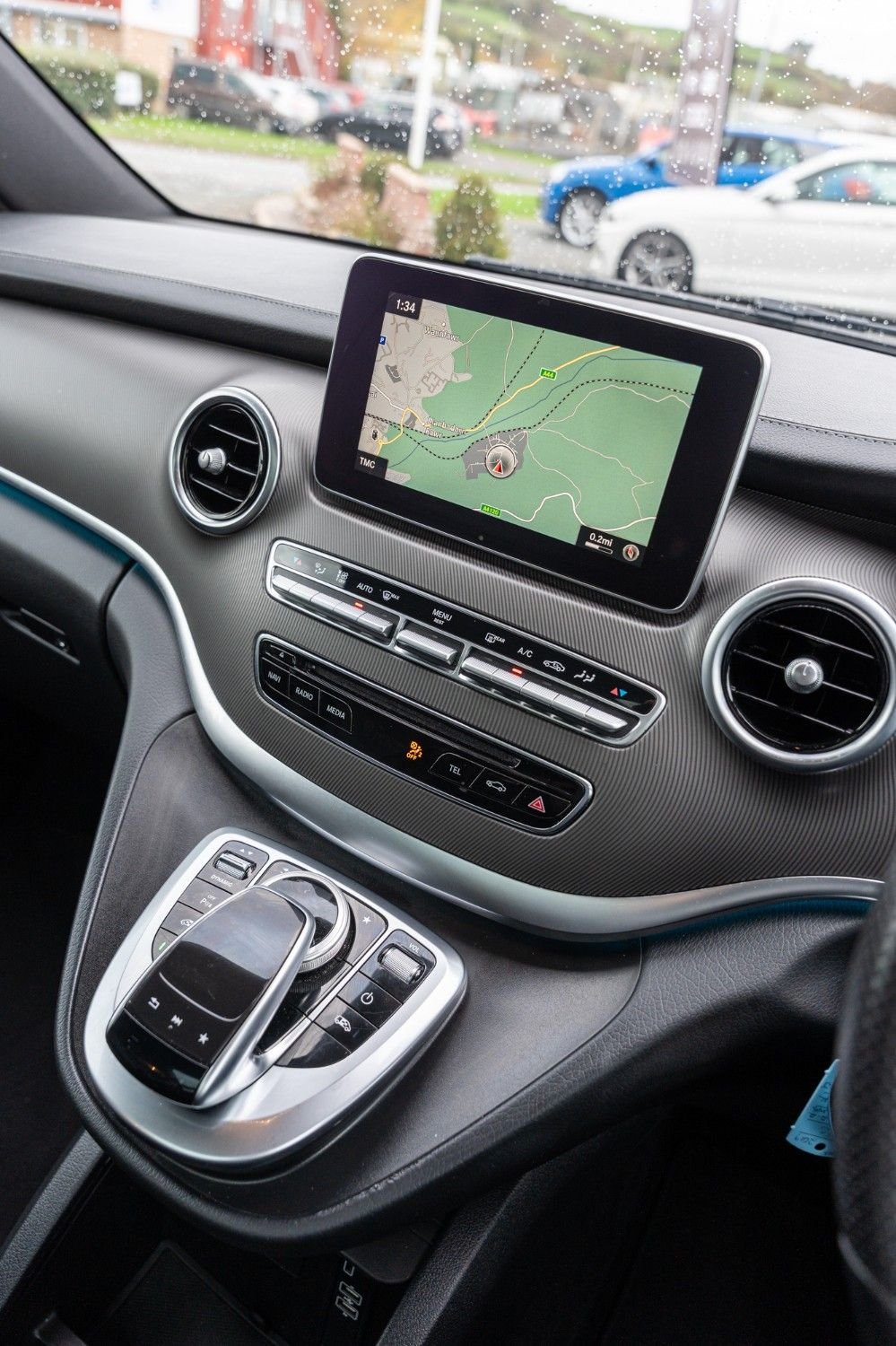 Used Mercedes-Benz V-Class 2019 for sale - 76559382: Photo 19