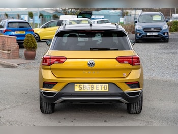 Used Volkswagen T-Roc 2019 for sale - 75398265: Photo