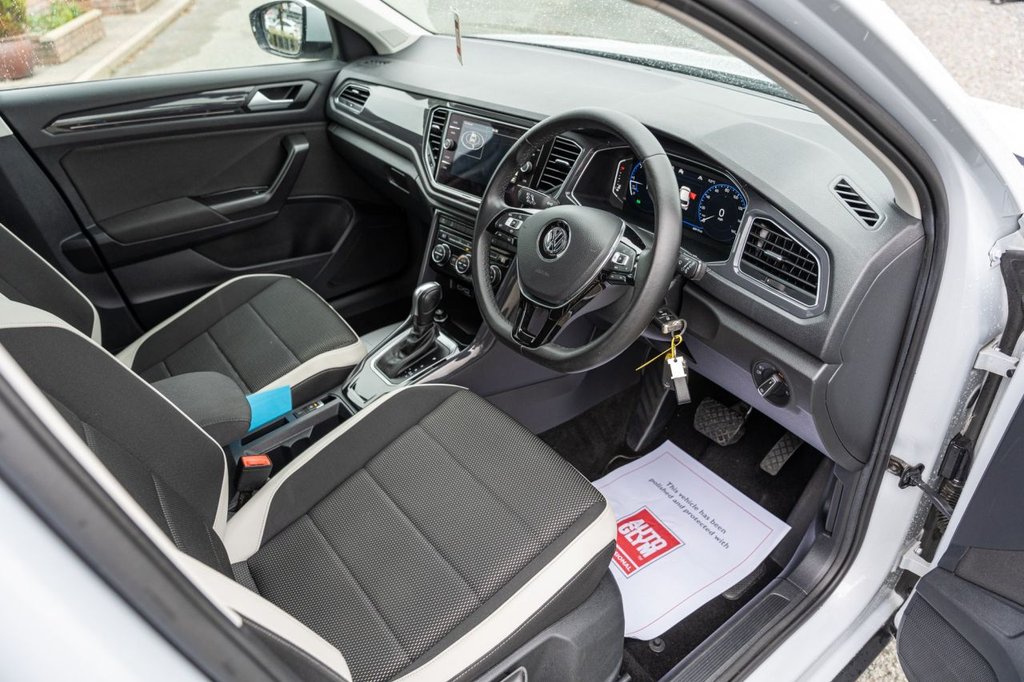 Used Volkswagen T-Roc 2020 for sale - 76429782: Photo 7