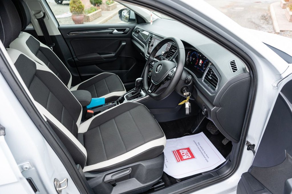 Used Volkswagen T-Roc 2020 for sale - 76429782: Photo 8