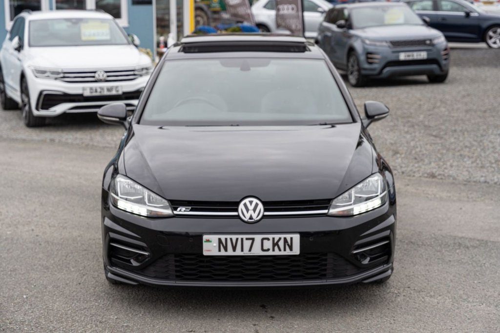 Used Volkswagen Golf 2017 for sale - 78111170: Photo 2