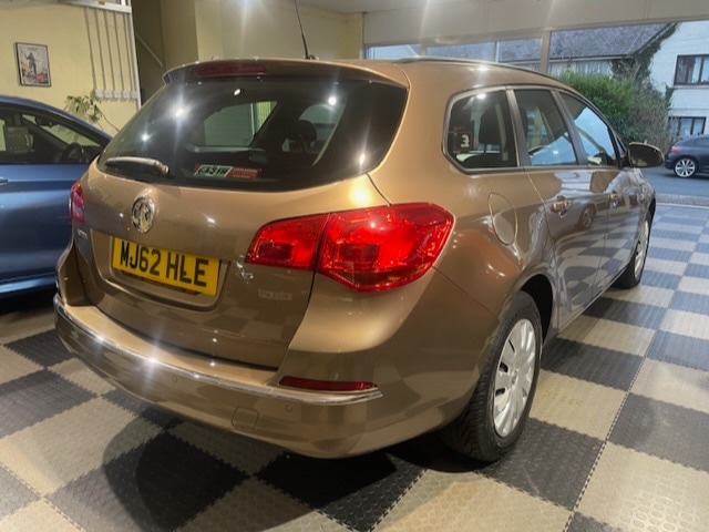 Used Vauxhall Astra 2012 for sale - 77093967: Photo 6