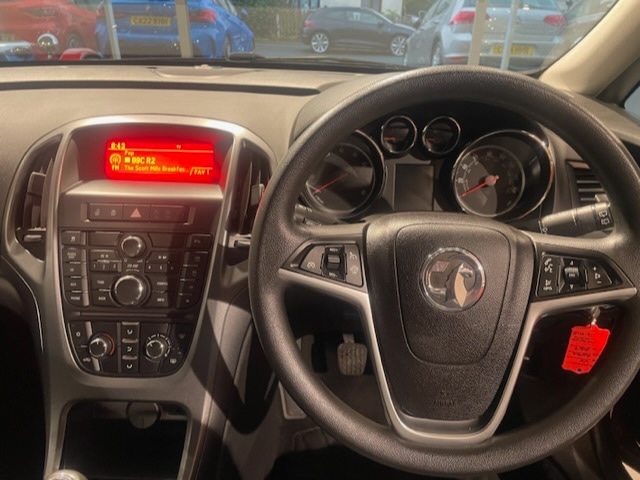 Used Vauxhall Astra 2012 for sale - 77093967: Photo 9