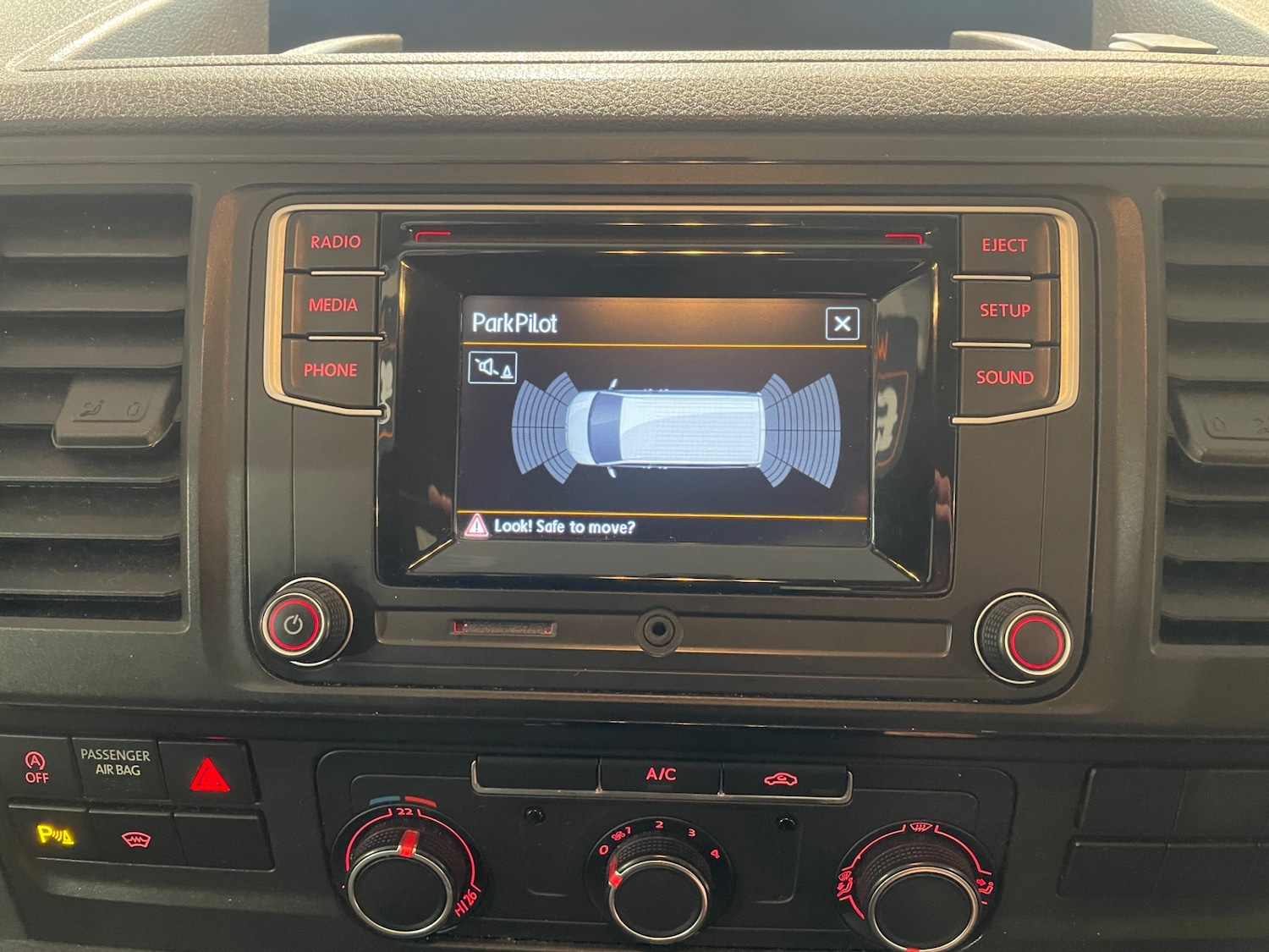 Used Volkswagen Transporter 2016 for sale - 77475050: Photo 10