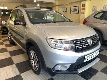 Used Dacia Sandero Stepway 2019 for sale - 79125686: Photo