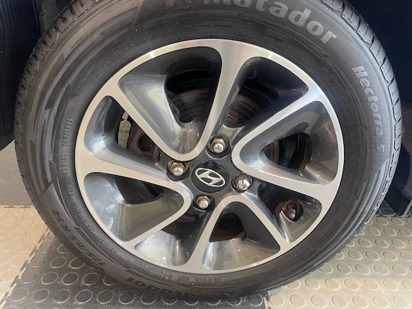 Used Hyundai i10 2019 for sale - 75346189: Photo 9