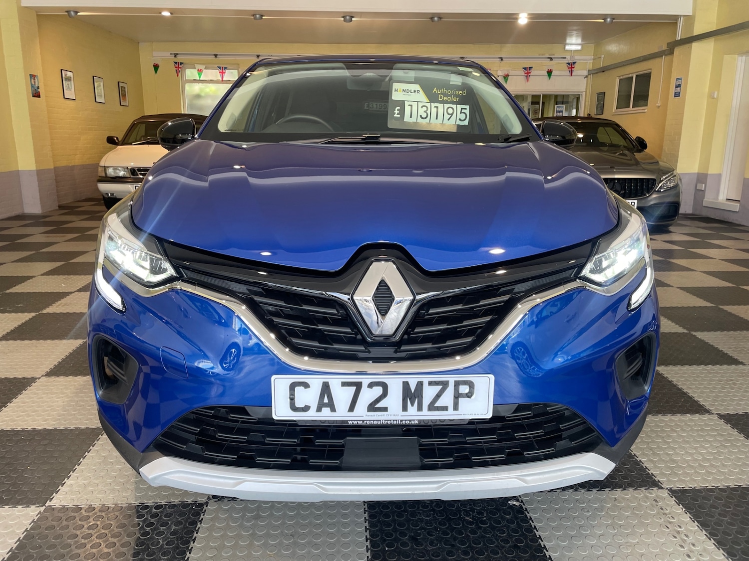 Used Renault Captur 2022 for sale - 78053351: Photo 2