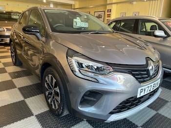 Used Renault Captur 2023 for sale - 79172893: Photo