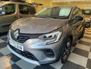 Used Renault Captur 2023 for sale - 79172893: Photo