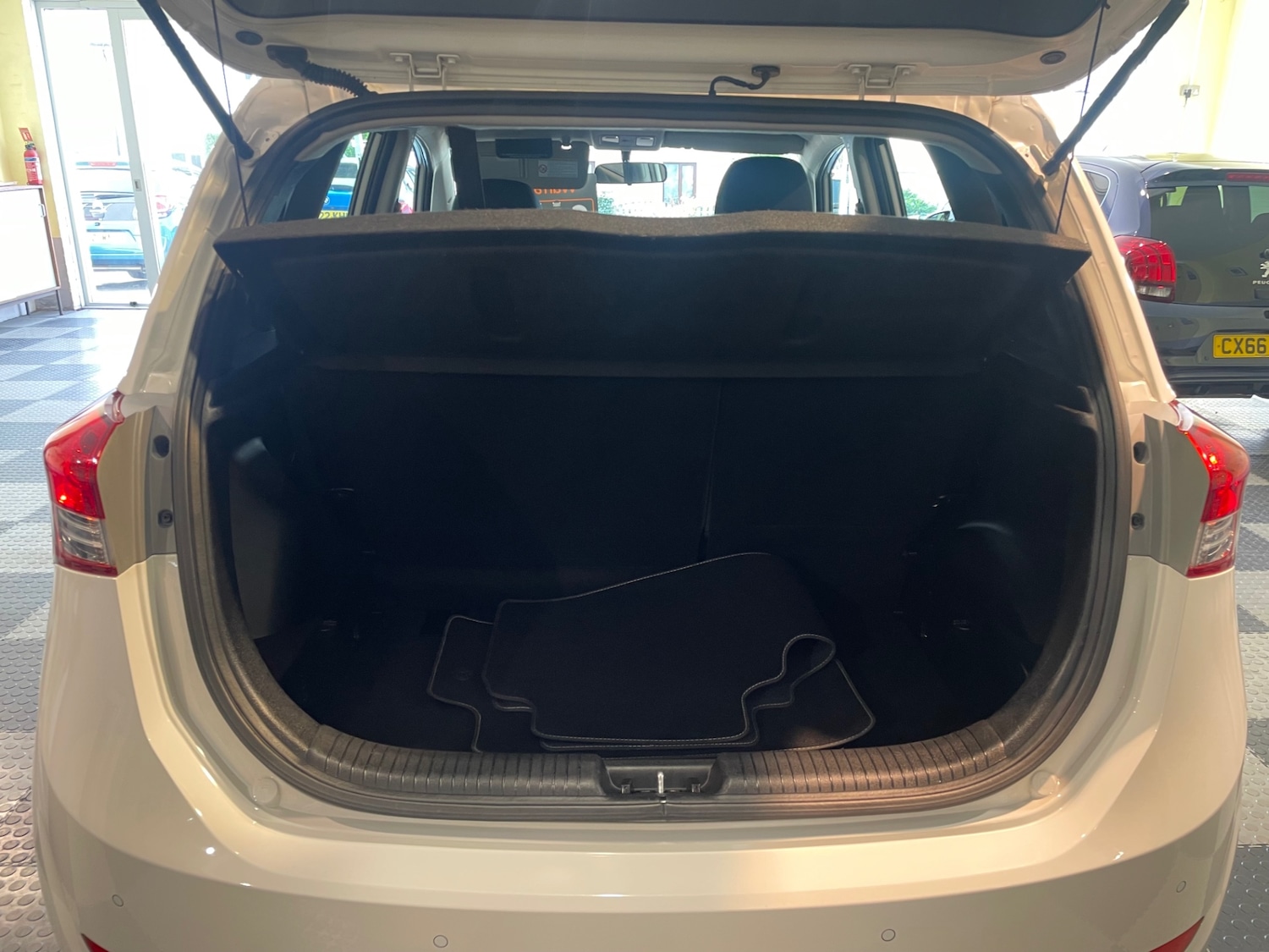 Used Hyundai Ix20 2012 for sale - 77918781: Photo 17