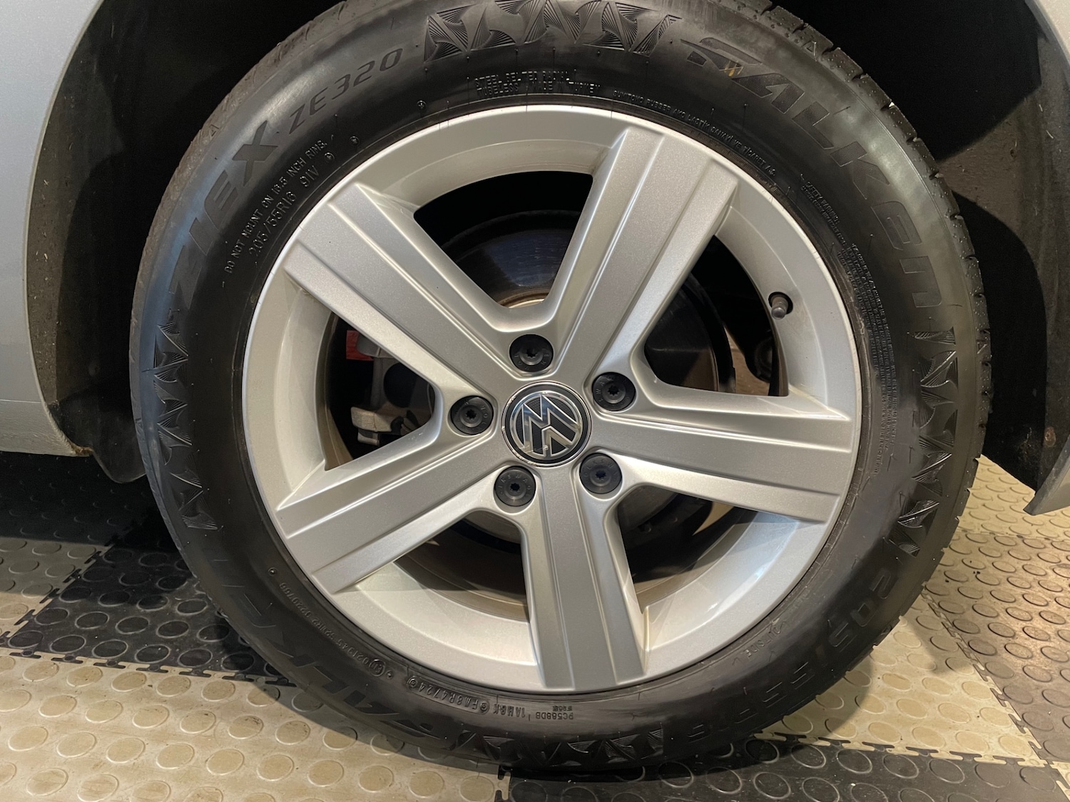 Used Volkswagen Golf 2014 for sale - 77207122: Photo 8