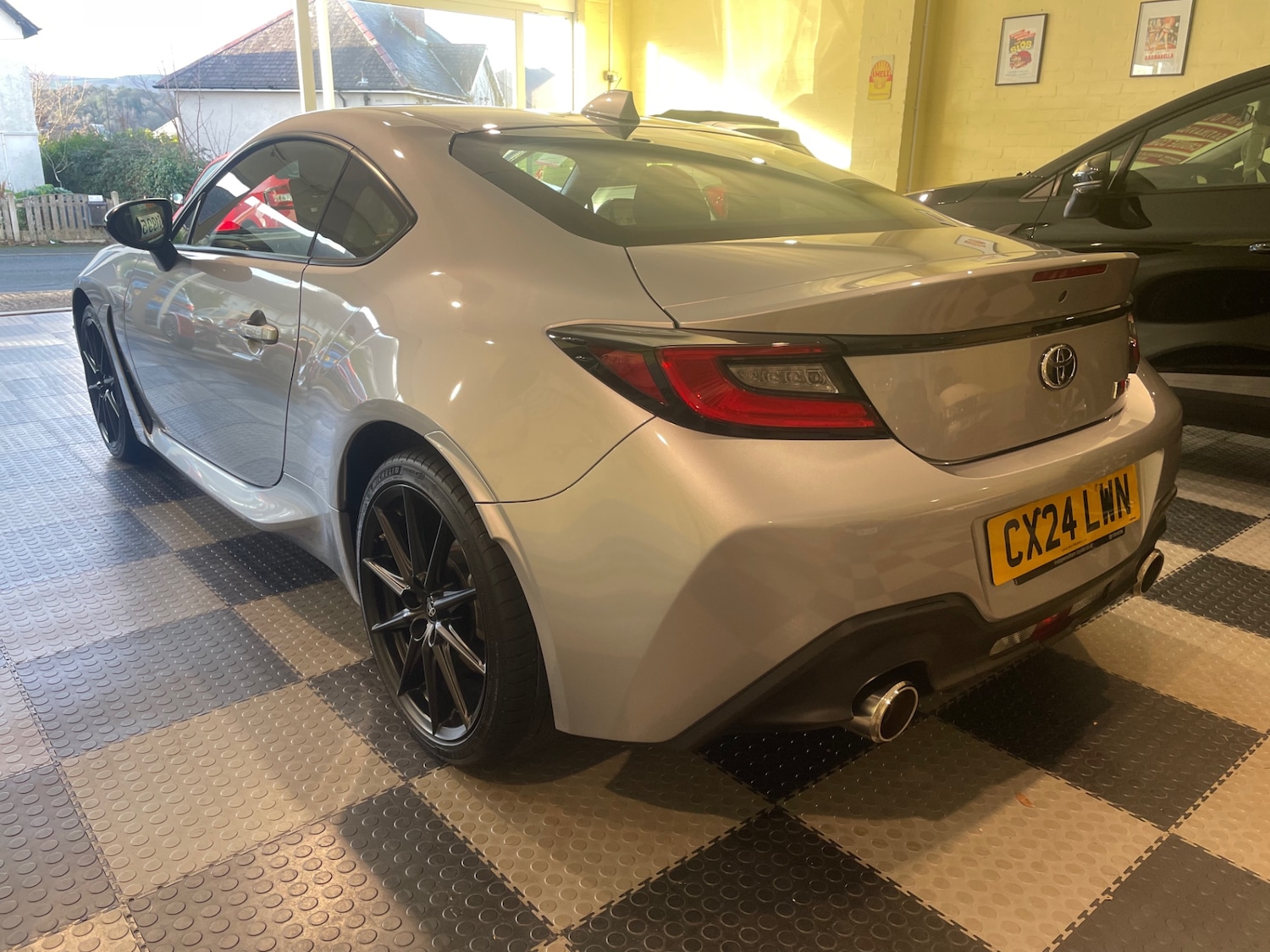 Used Toyota GR86 2024 for sale - 76878274: Photo 5