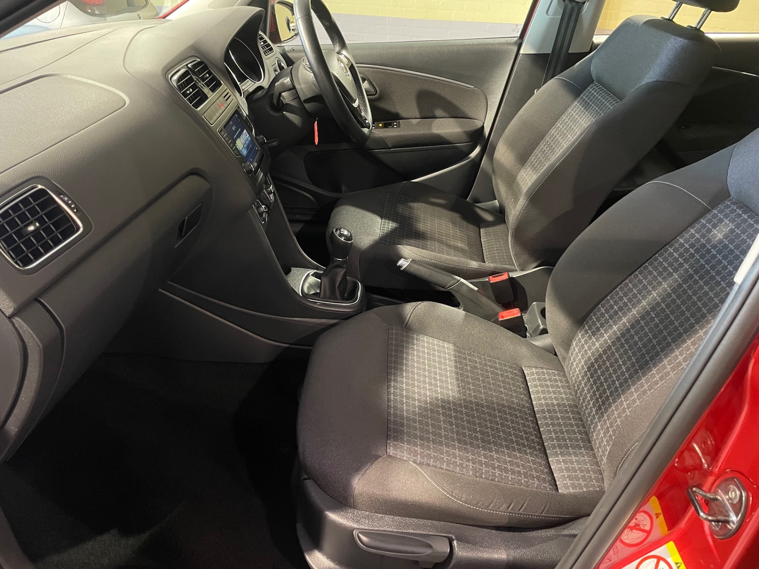 Used Volkswagen Polo 2014 for sale - 77517385: Photo 14