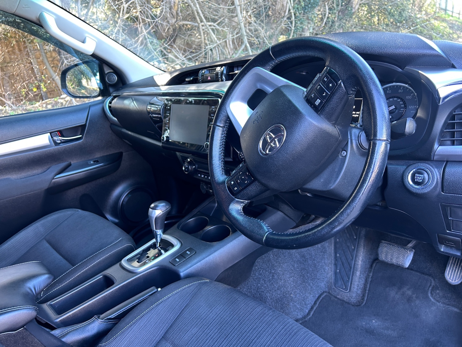 Used Toyota Hilux 2022 for sale - 77947003: Photo 14