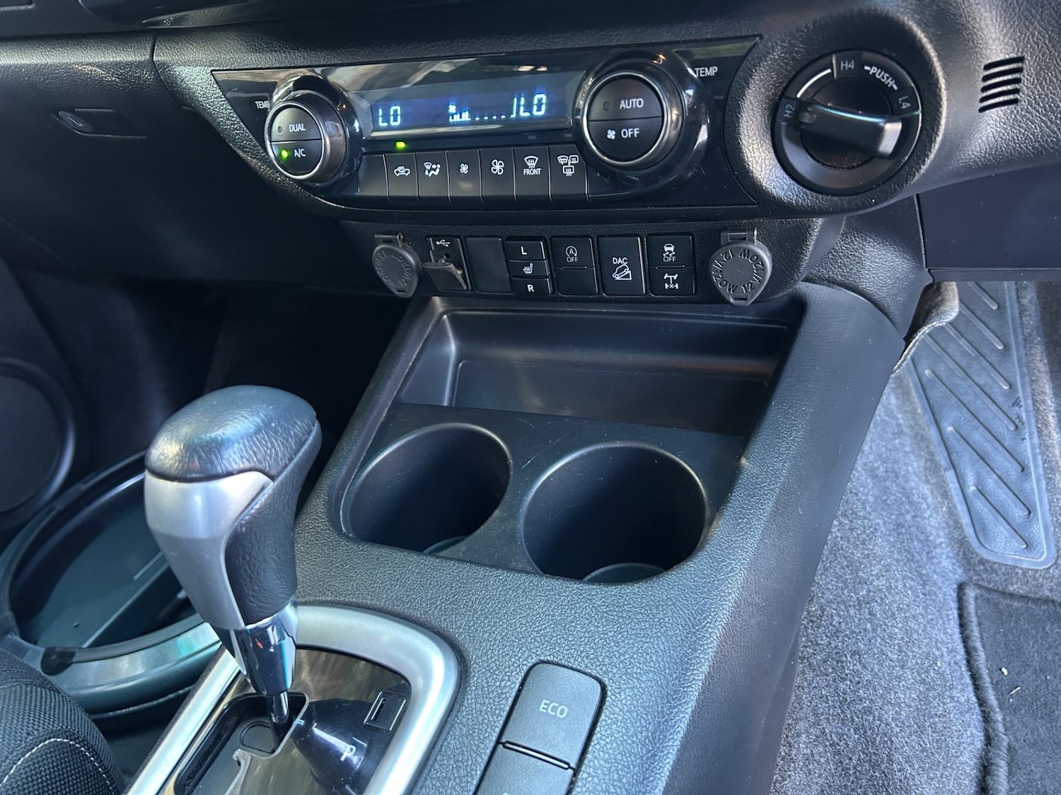 Used Toyota Hilux 2022 for sale - 77947003: Photo 18