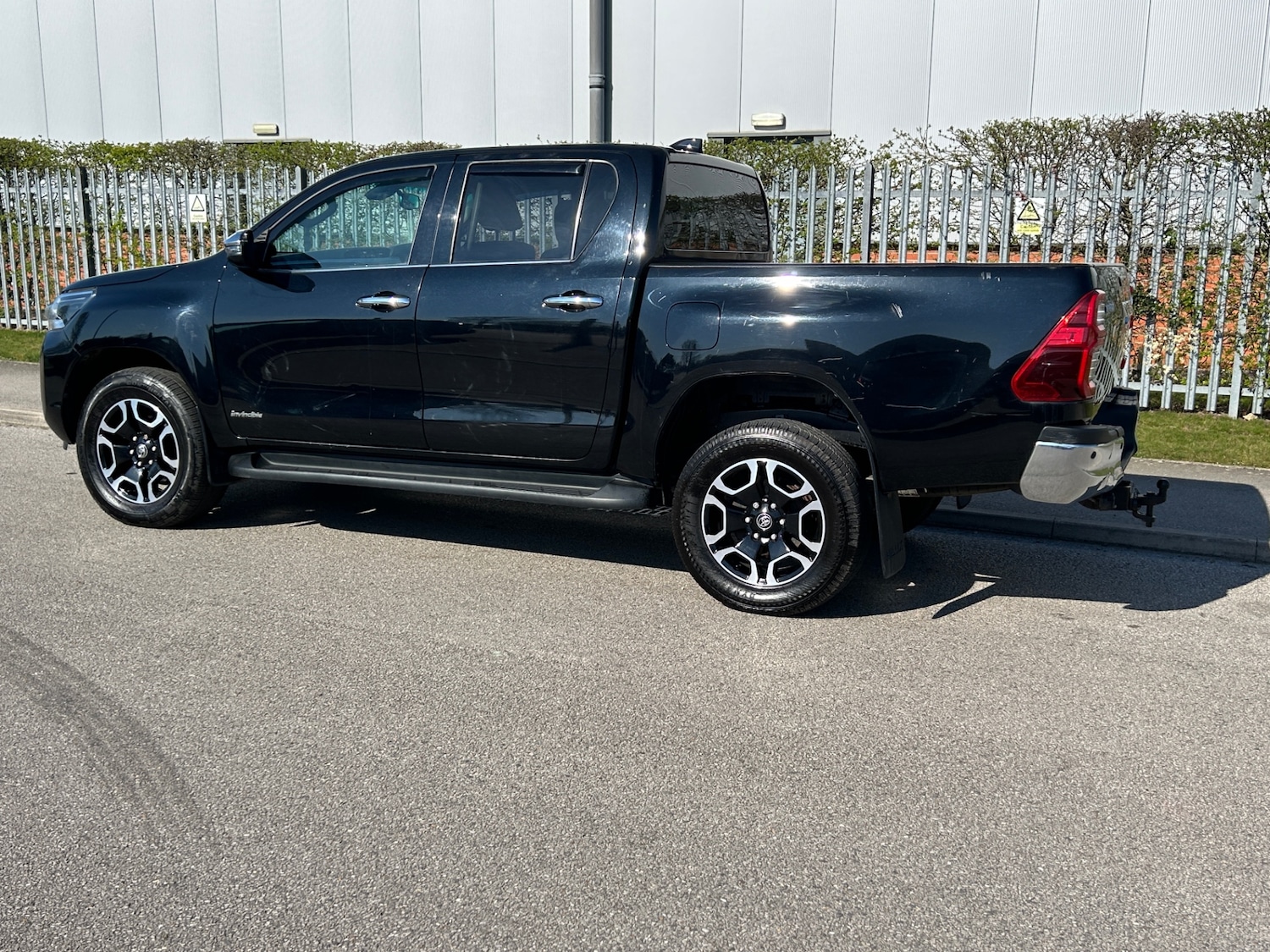 Used Toyota Hilux 2022 for sale - 77947003: Photo 8