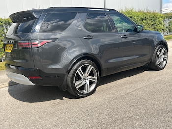 Used Land Rover Discovery 2023 for sale - 78681016: Photo