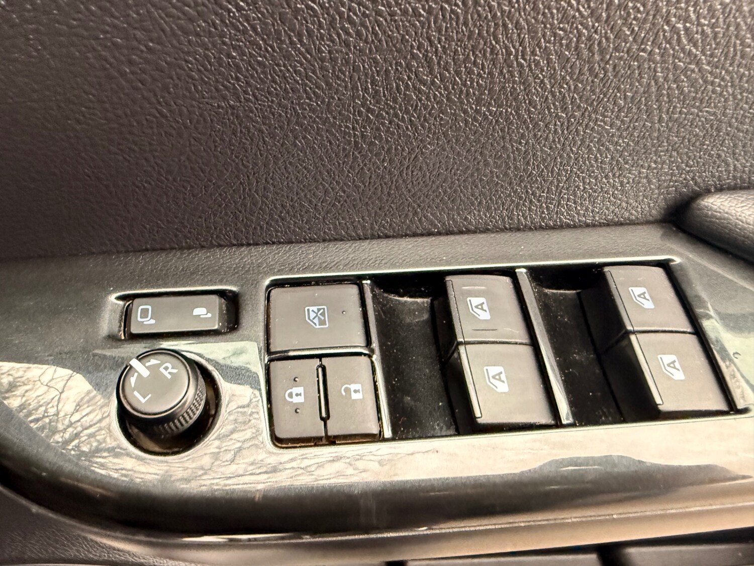 Used Toyota Hilux 2020 for sale - 77379508: Photo 46