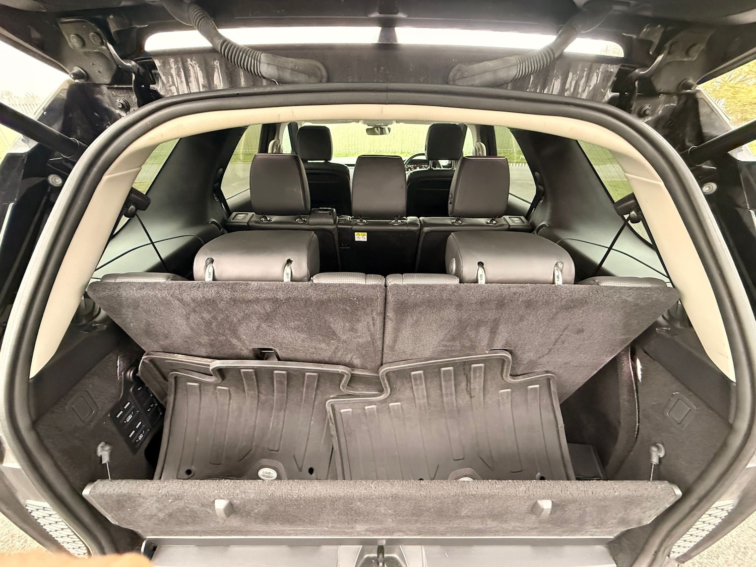 Used Land Rover Discovery 2019 for sale - 77629030: Photo 19