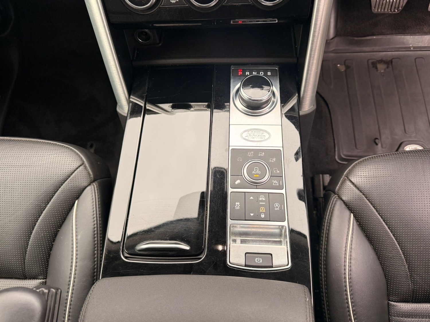 Used Land Rover Discovery 2019 for sale - 77629030: Photo 41