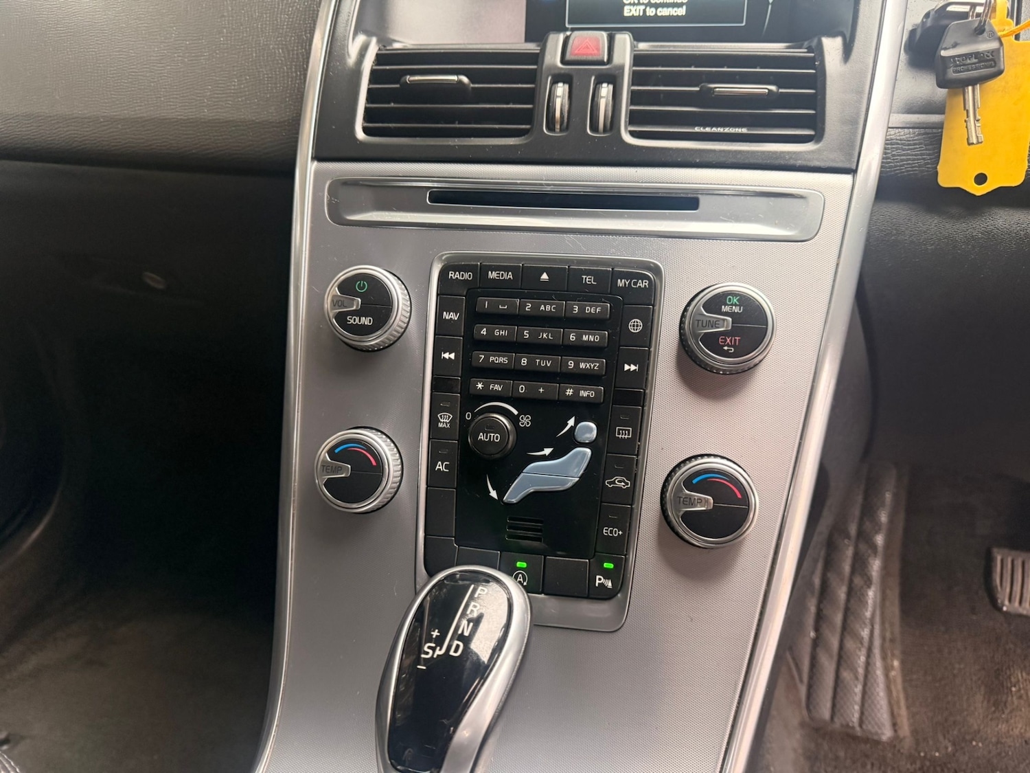 Used Volvo XC60 2016 for sale - 77053382: Photo 31