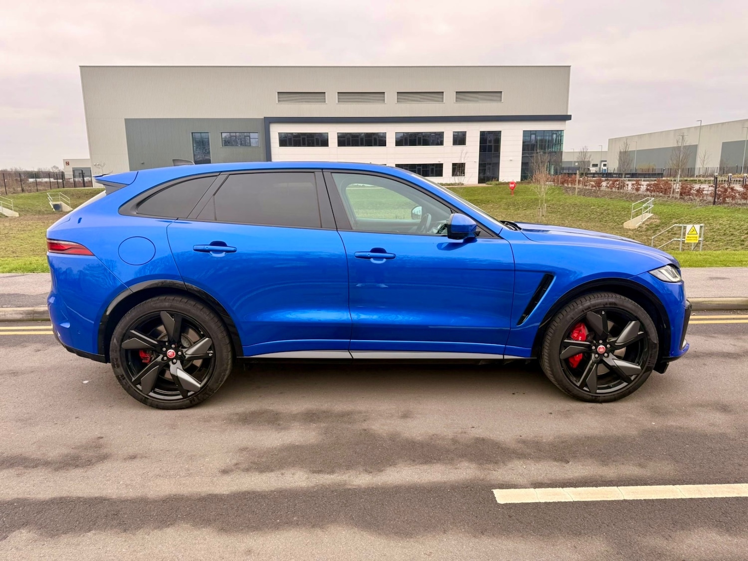 Used Jaguar F-Pace 2022 for sale - 77053412: Photo 2