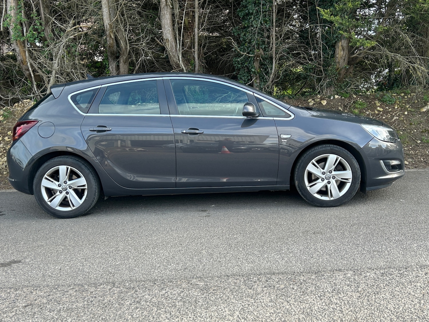 Used Vauxhall Astra 2015 for sale - 78202454: Photo 2