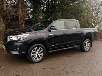 Used Toyota Hilux 2020 for sale - 77003700: Photo