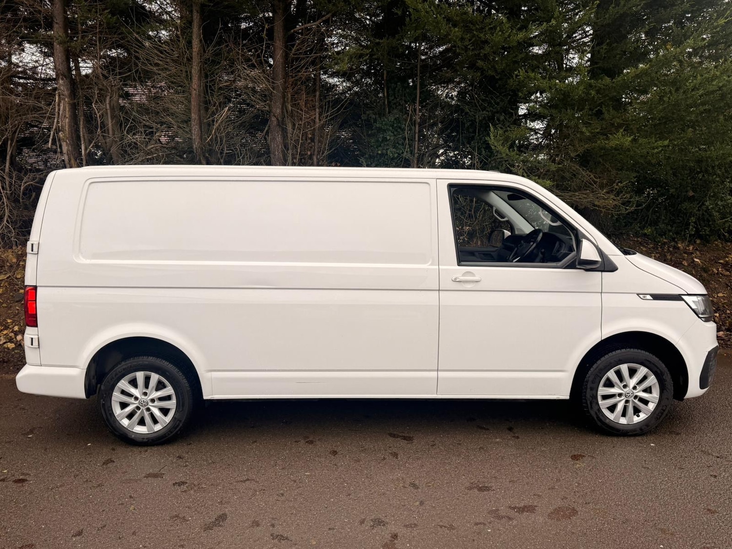 Used Volkswagen Transporter 2021 for sale - 77465860: Photo 2