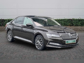 Used Skoda Superb 2020 for sale - 76800634: Photo