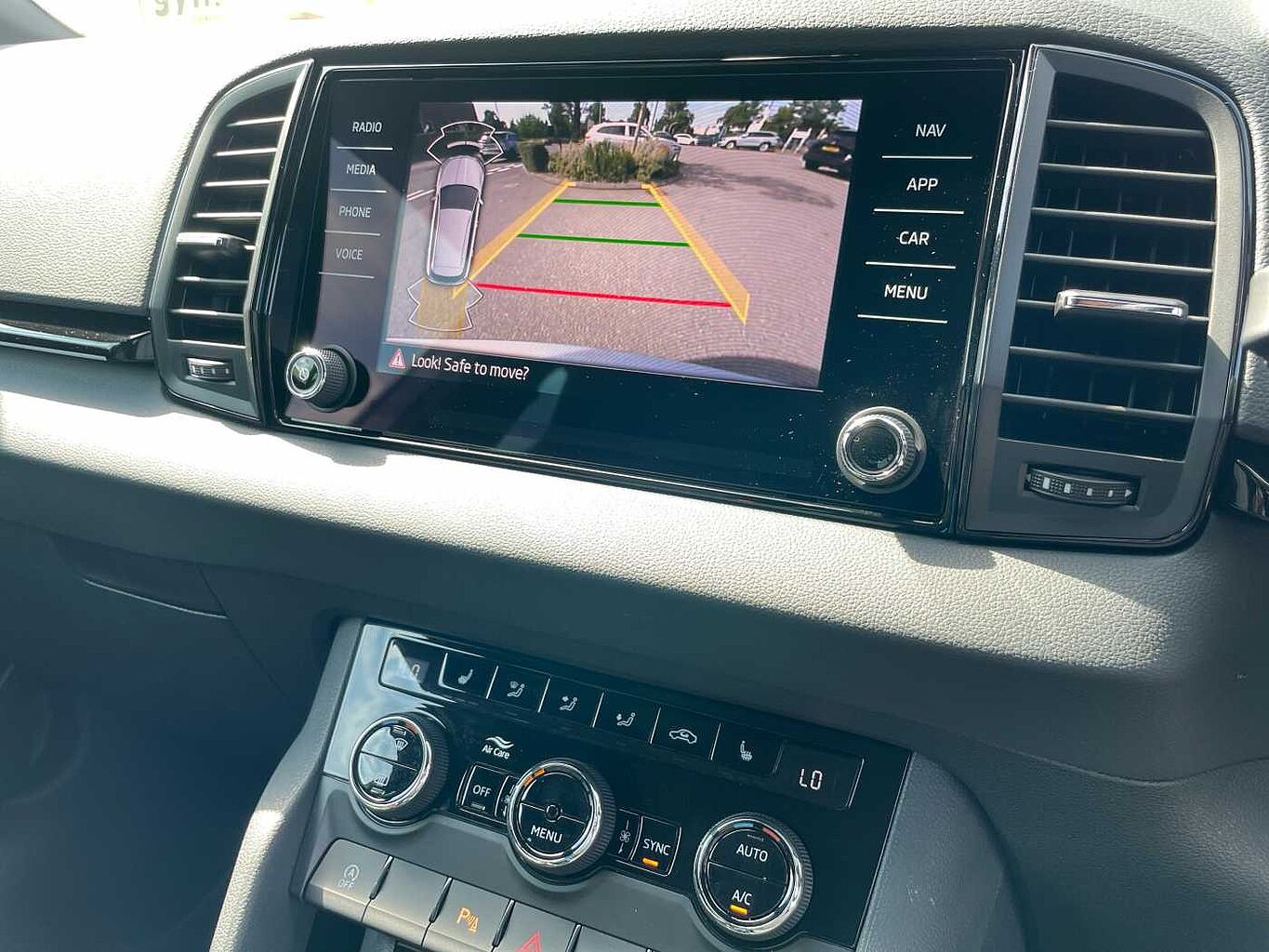 Used Skoda Karoq 2024 for sale - 77176863: Photo 20