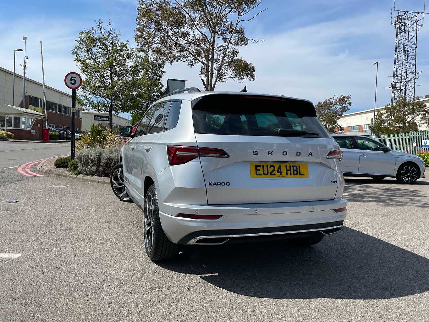 Used Skoda Karoq 2024 for sale - 77176863: Photo 3