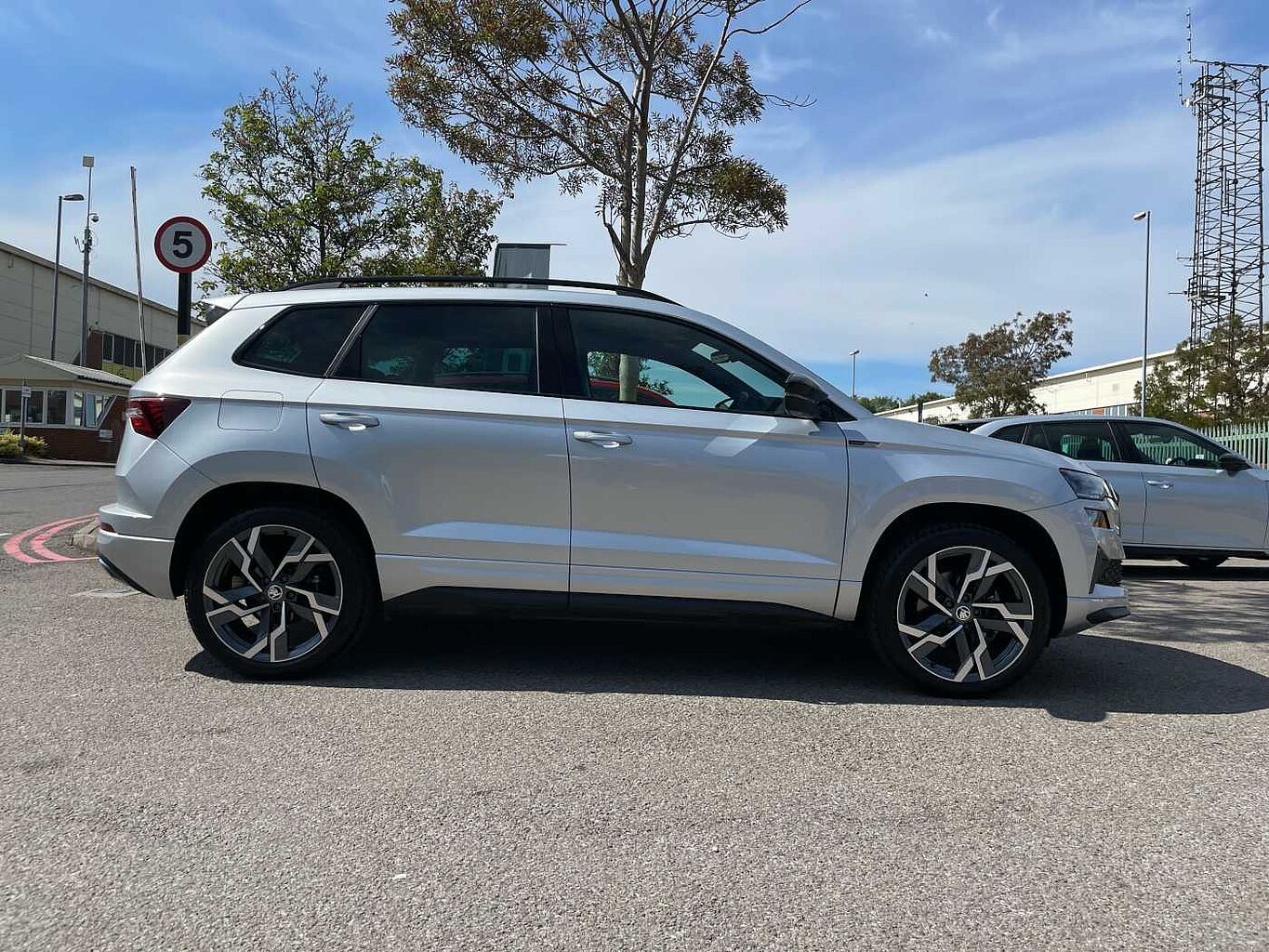 Used Skoda Karoq 2024 for sale - 77176863: Photo 4