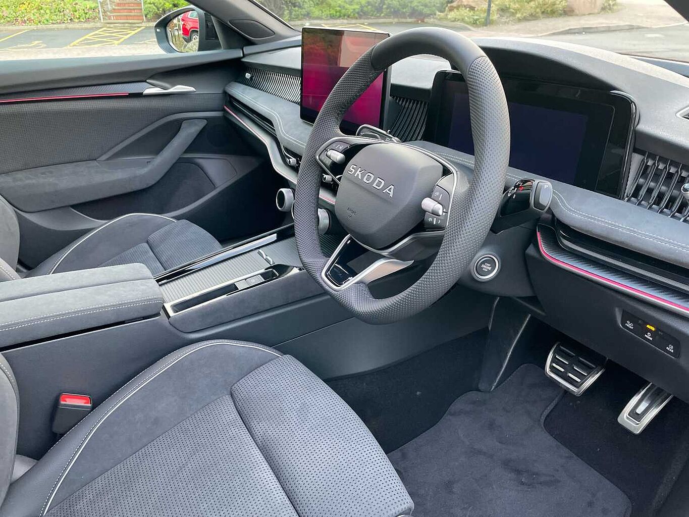 Used Skoda Superb 2025 for sale - 77177451: Photo 6