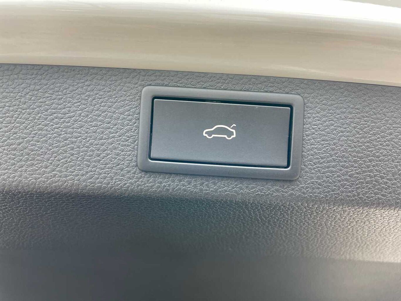 Used Skoda Karoq 2023 for sale - 76315684: Photo 12