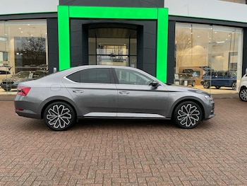 Used Skoda Superb 2023 for sale - 77177316: Photo