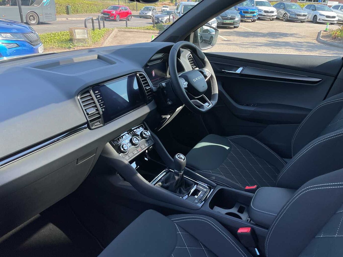 Used Skoda Karoq 2025 for sale - 77840961: Photo 2