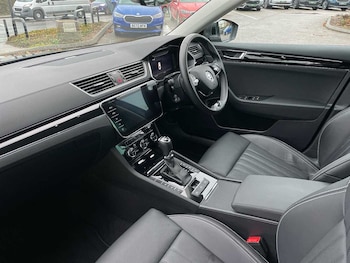 Used Skoda Superb 2023 for sale - 76474511: Photo