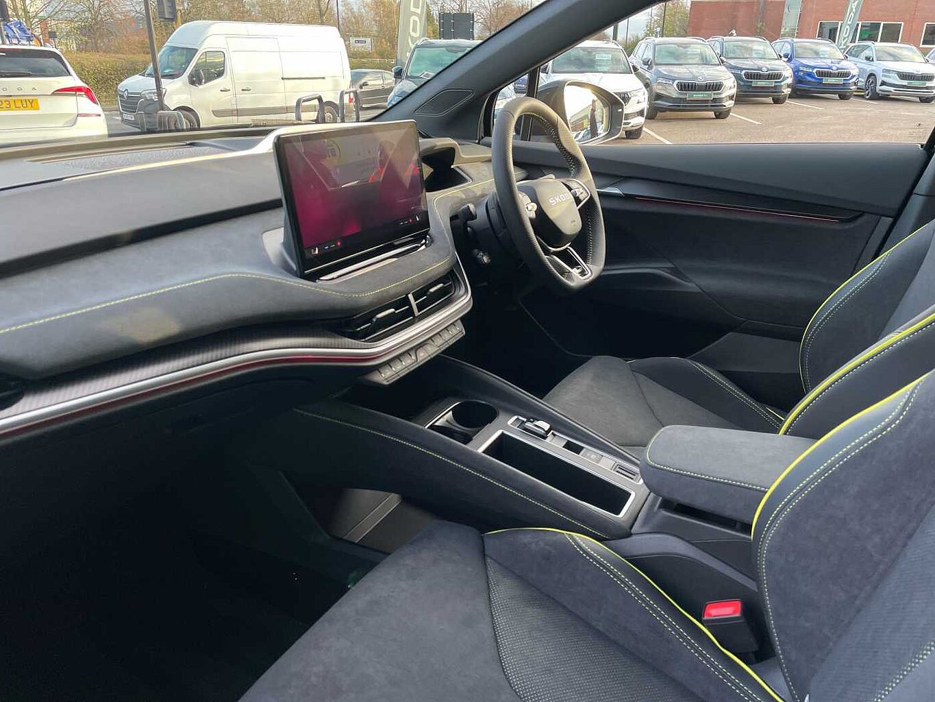 Used Skoda Elroq 2025 for sale - 76635350: Photo 2