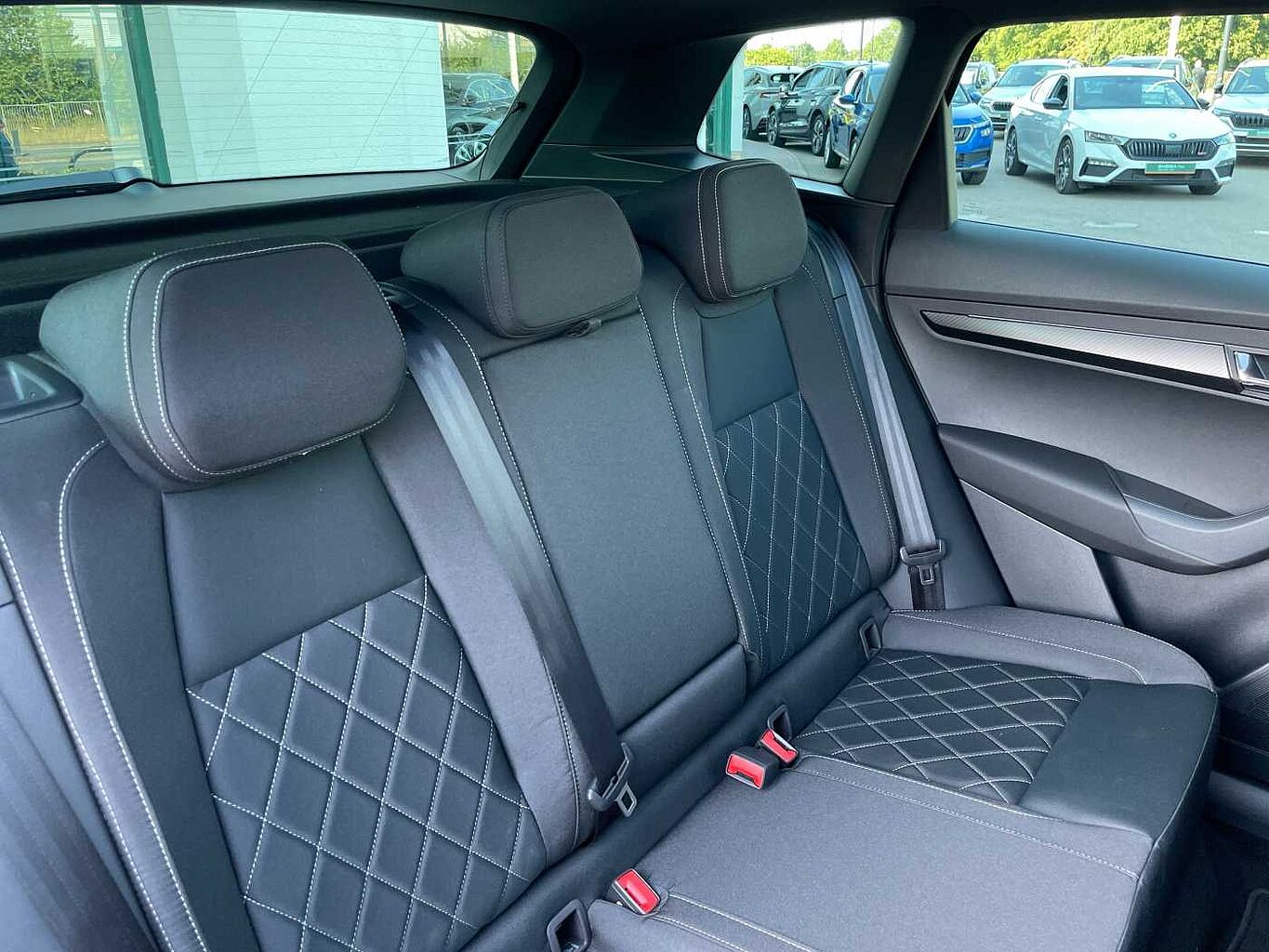 Used Skoda Karoq 2025 for sale - 77177598: Photo 8