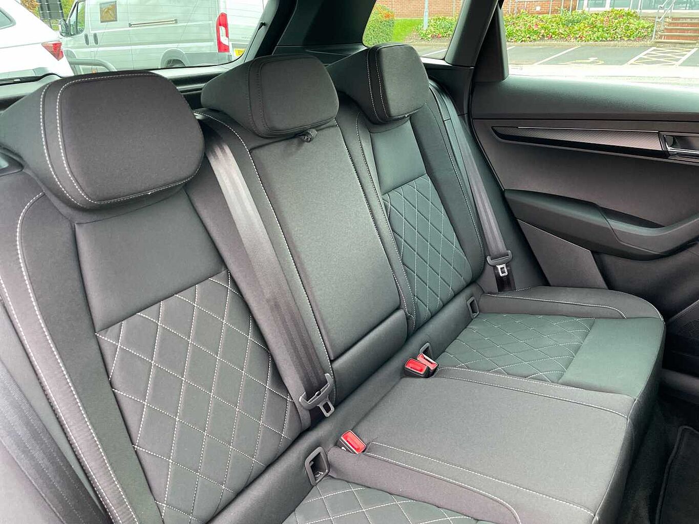 Used Skoda Karoq 2025 for sale - 77176968: Photo 8