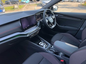 Used Skoda Octavia 2025 for sale - 77177652: Photo