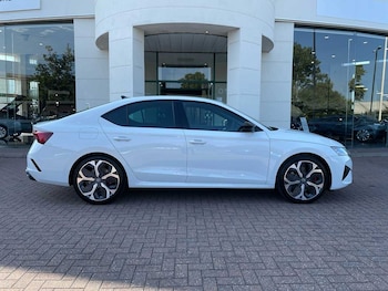 Used Skoda Octavia 2025 for sale - 77177652: Photo