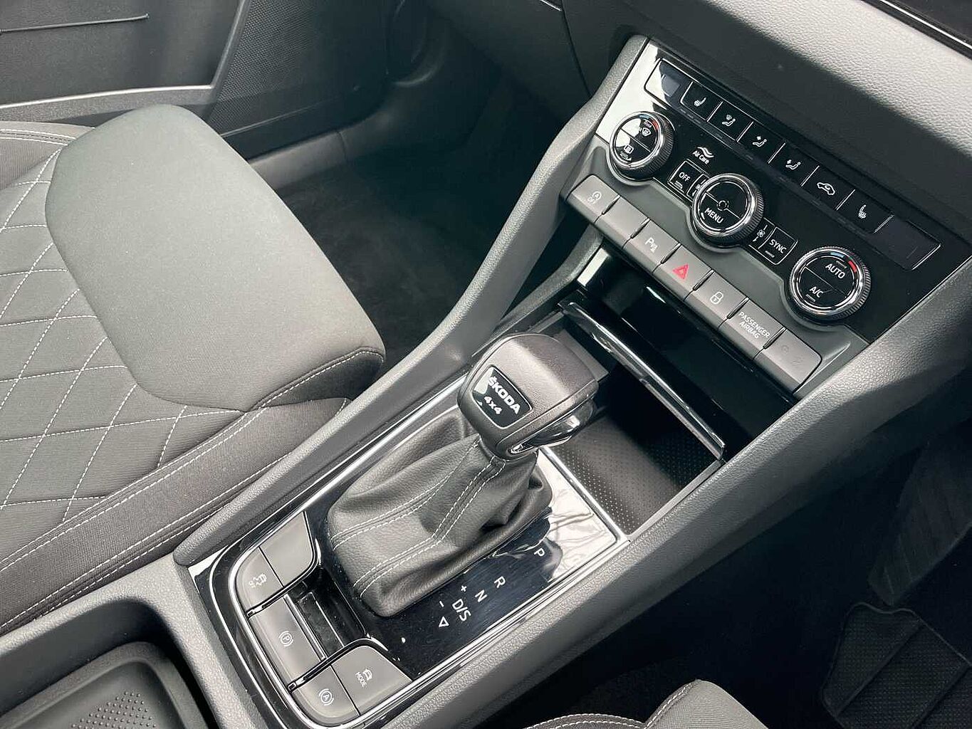 Used Skoda Karoq 2022 for sale - 76111464: Photo 17